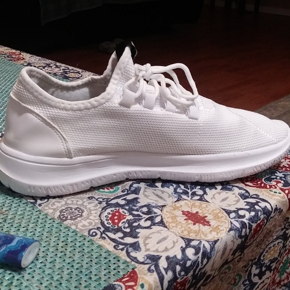 Mens running shoes - Picture 3 of 5